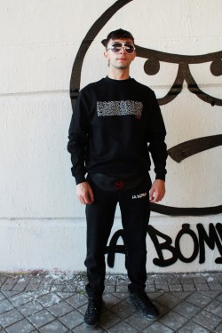 SUDADERA CREW NEGRA