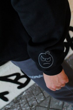 HOODIE OVERSIZED NEGRA