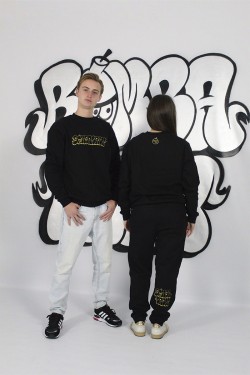 SUDADERA  BOMBA CREW